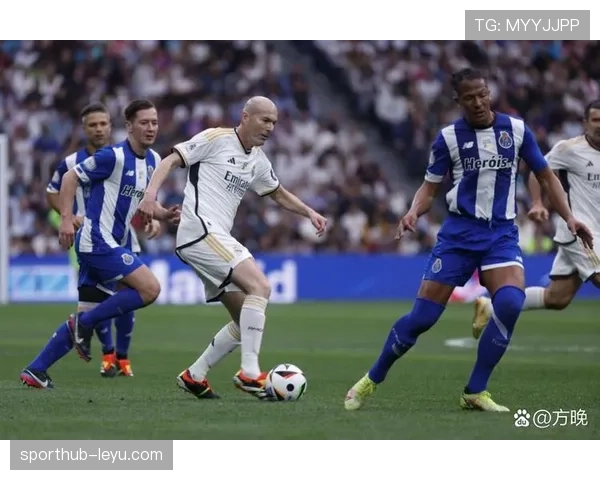 Lautaro在欧冠小组赛大放异彩,关键进球助力球队取得佳绩 Lautaro在欧冠小组赛大放异彩,关键进球助力球队取得佳绩