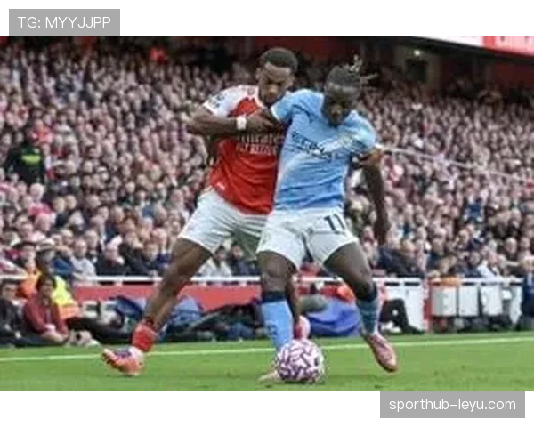 乔丹·阿尤持续闪耀英超，助力球队强势冲击冠军