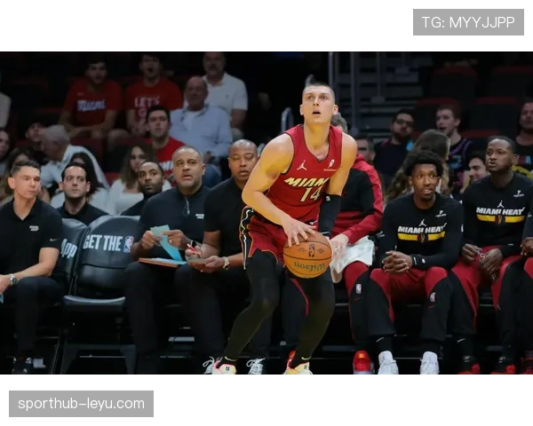 希罗无球跑动效率提升，拉开空间能力改变热火进攻结构